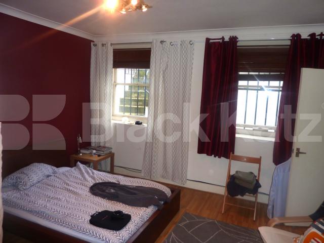 			STUNNING FLAT!, Studio Apartment, 1 bath, 1 reception Flat			 MONTAGUE SQUARE, MARYLEBONE/MAYFAIR